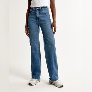 Abercrombie High Rise 90s Relaxed Jean 27R